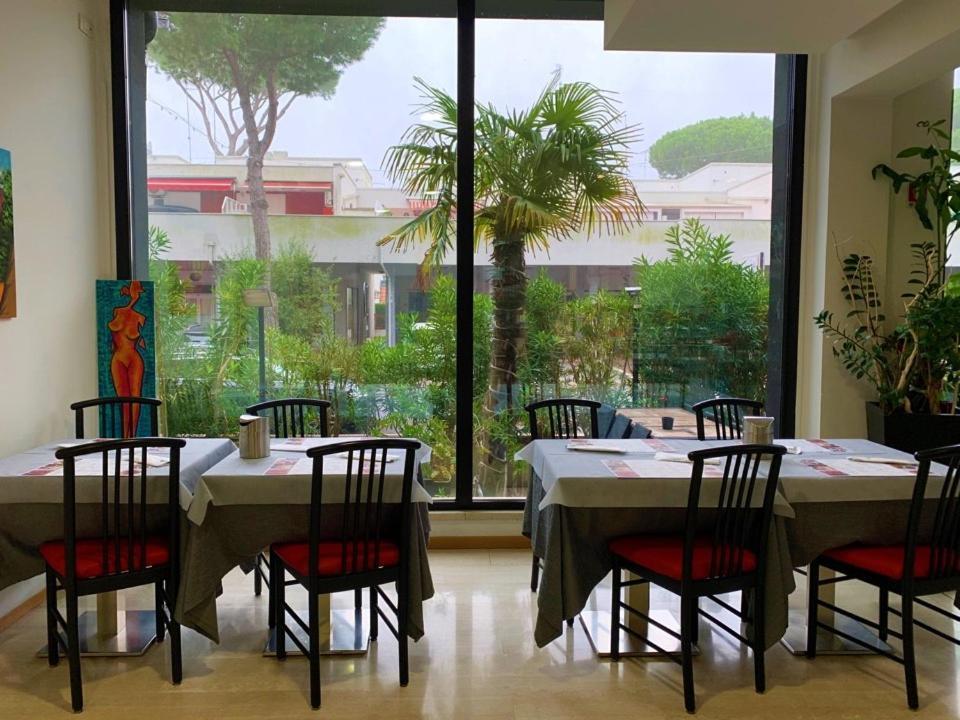 Hotel Logonovo Llido Degli Estensi Kültér fotó