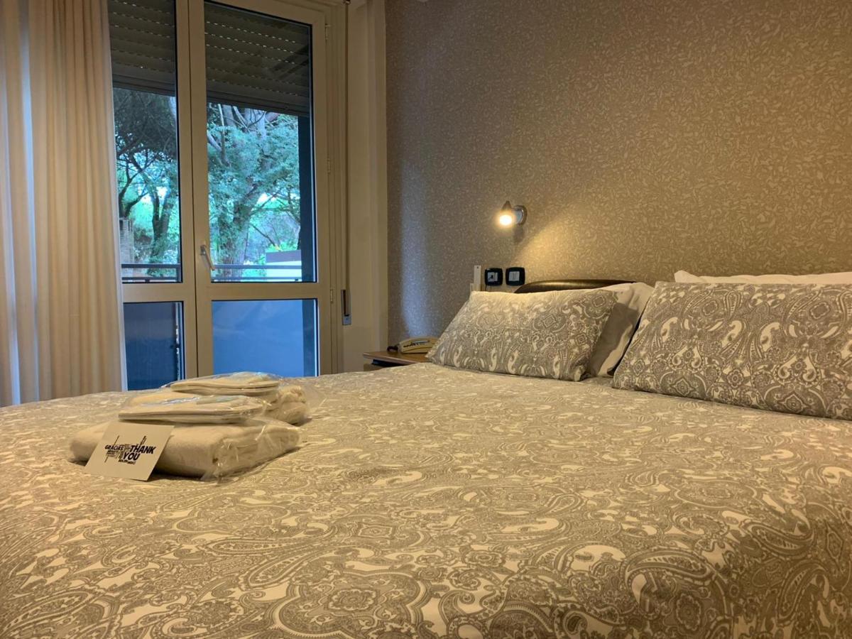 Hotel Logonovo Llido Degli Estensi Kültér fotó