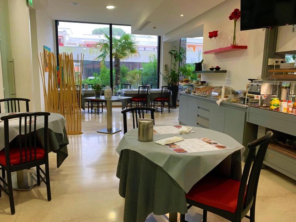 Hotel Logonovo Llido Degli Estensi Kültér fotó