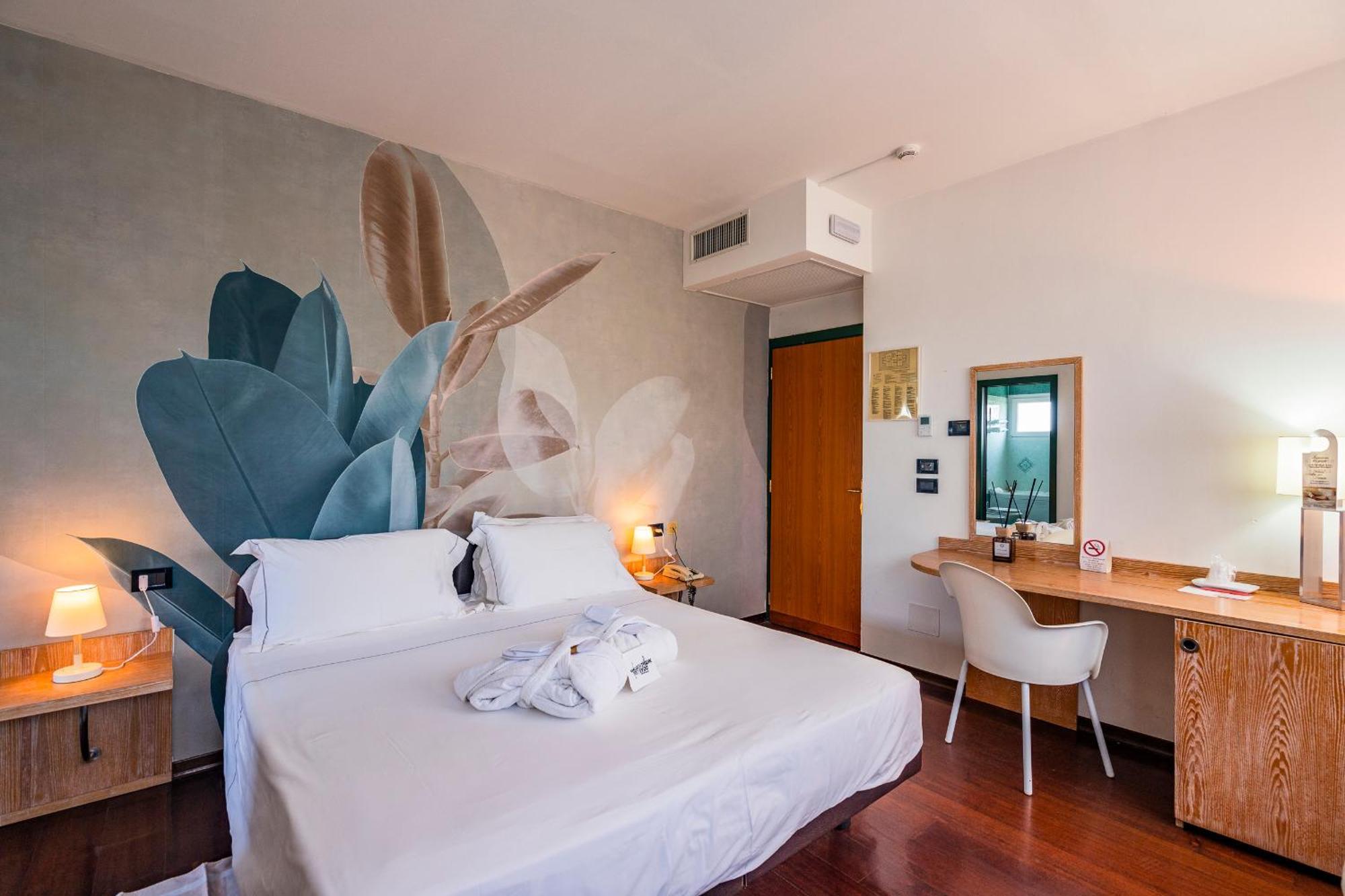 Hotel Logonovo Llido Degli Estensi Kültér fotó