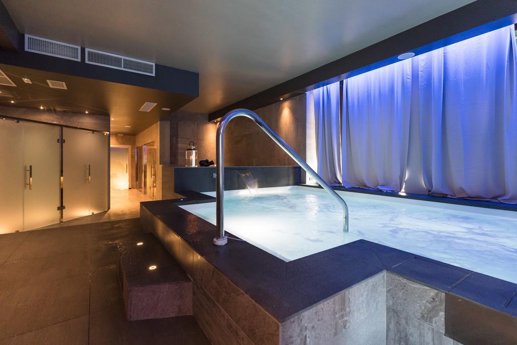 Hotel Logonovo Llido Degli Estensi Kültér fotó
