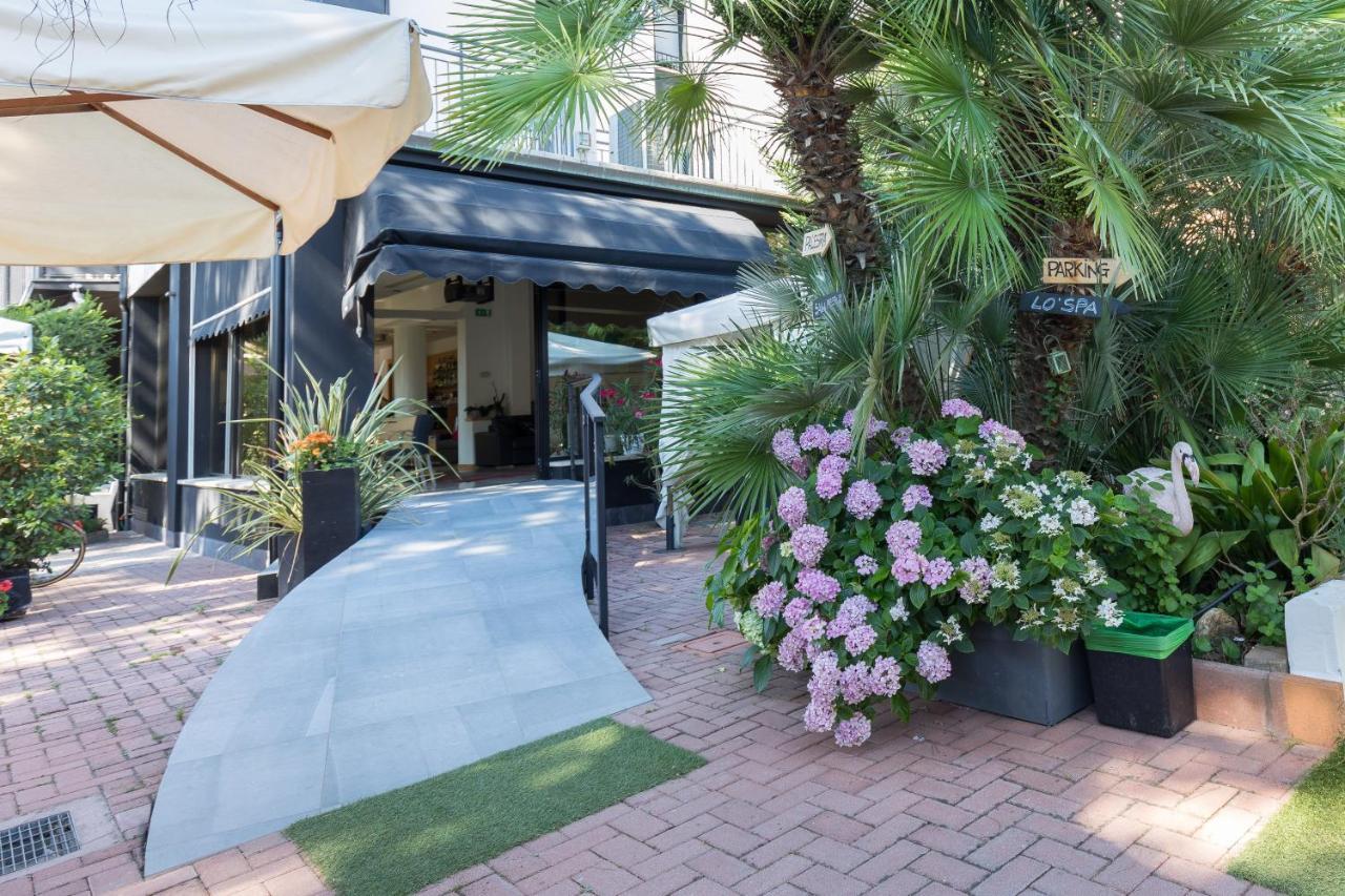 Hotel Logonovo Llido Degli Estensi Kültér fotó