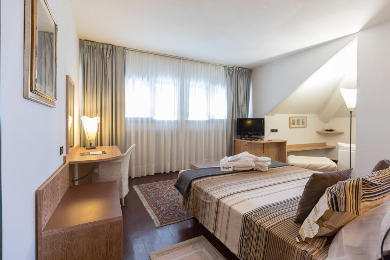 Hotel Logonovo Llido Degli Estensi Kültér fotó